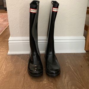 Black hunter rain boots